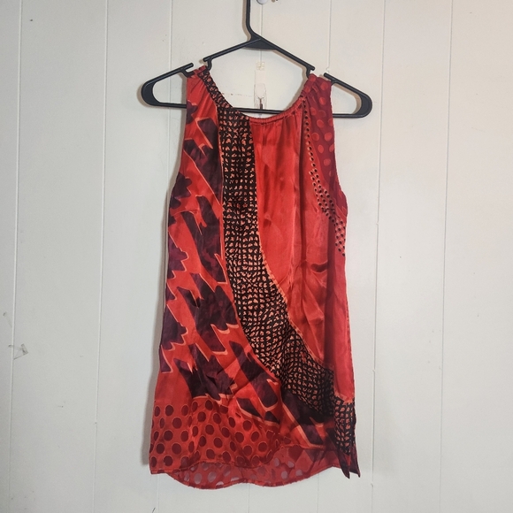 Cabi Red Black Mixed Print Sleeveless Blouse Silk Blend Size Small Style #154 - Picture 1 of 16
